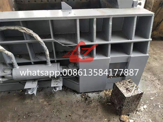 200-tonowa hydrauliczna prasa do belowania złomu metalowego z sterowaniem PLC